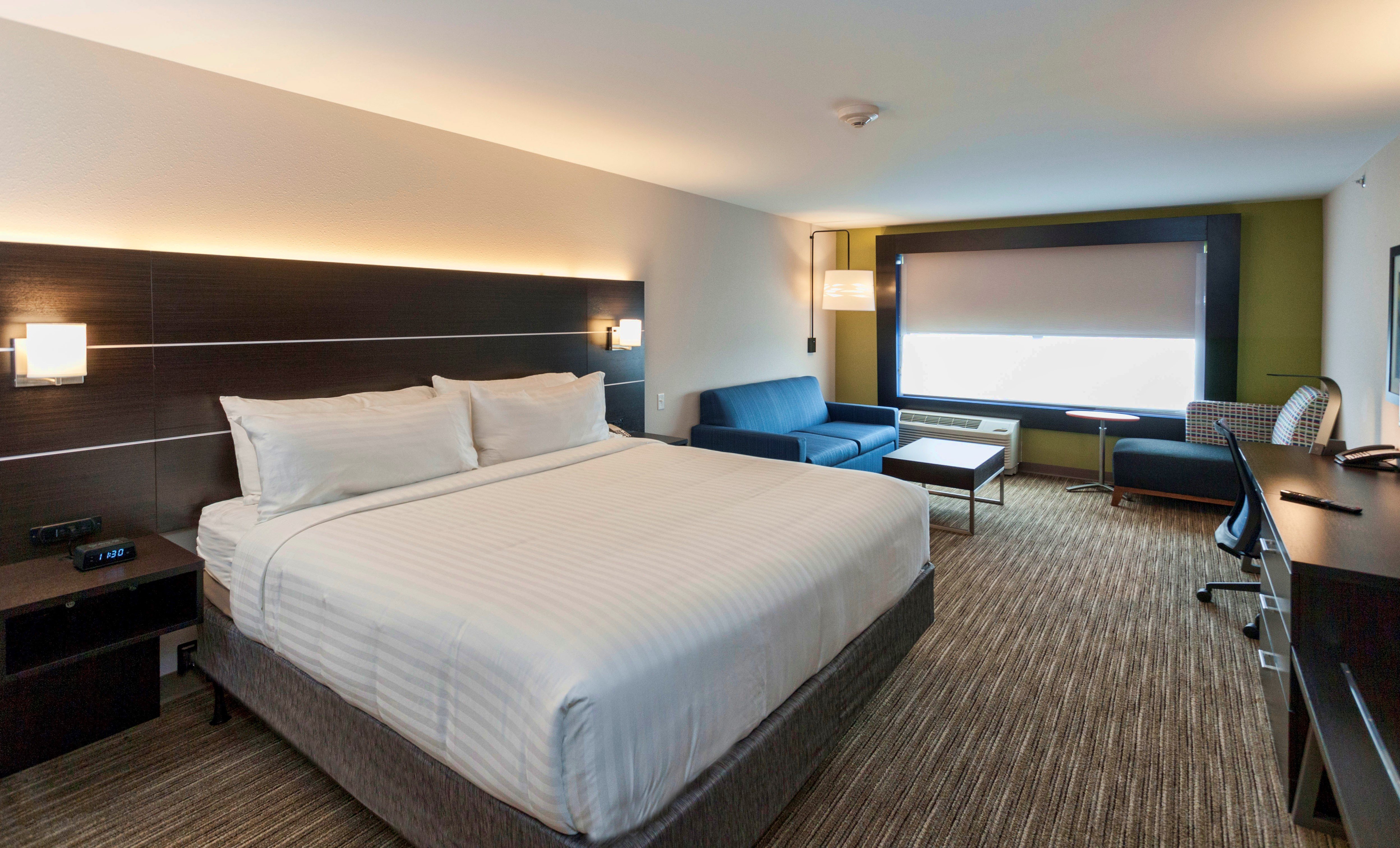 holiday inn express and suites dodge city by ihg