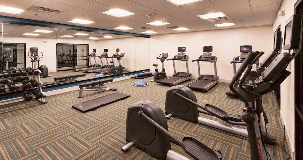 holiday inn express and suites dodge city by ihg