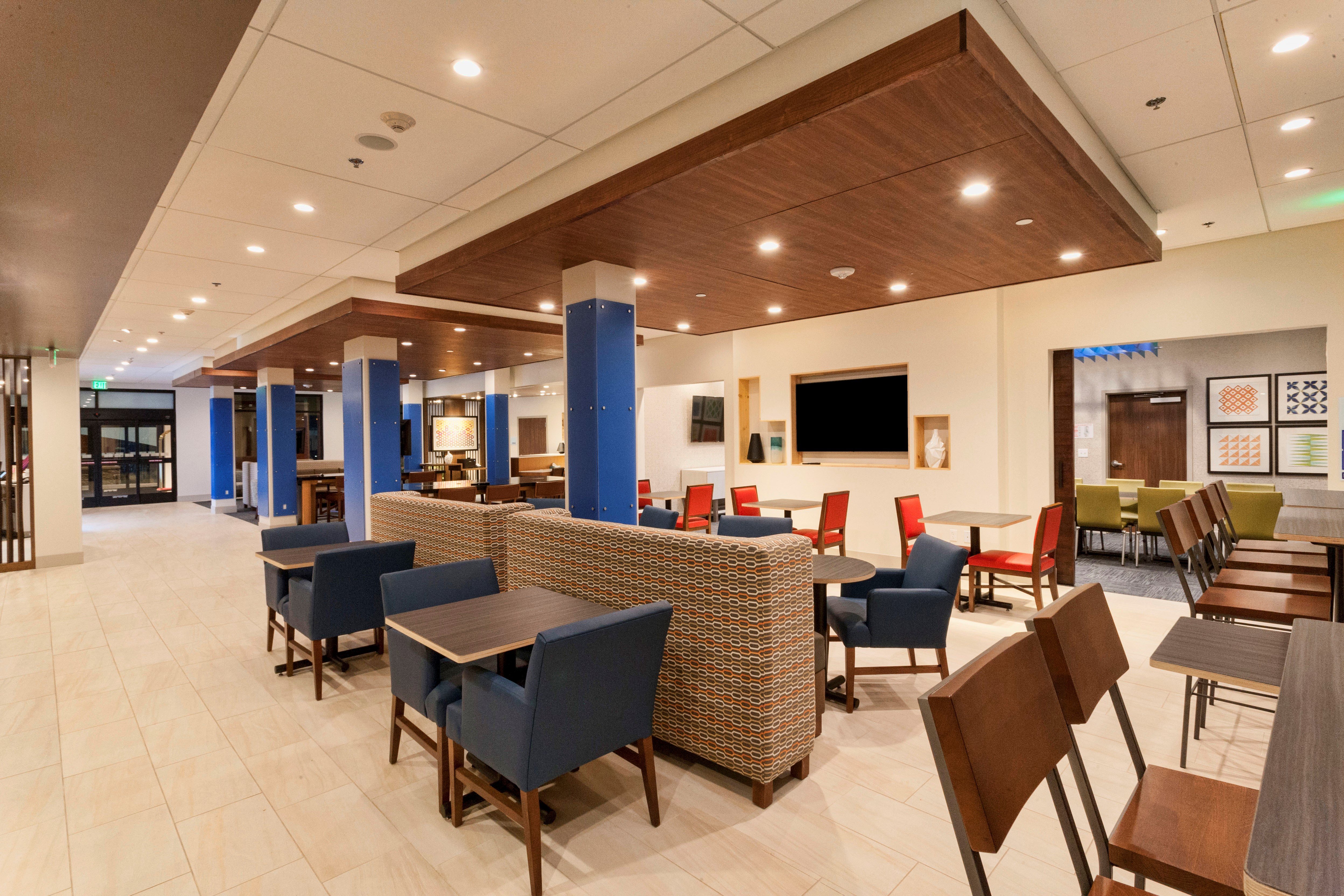holiday inn express and suites dodge city by ihg