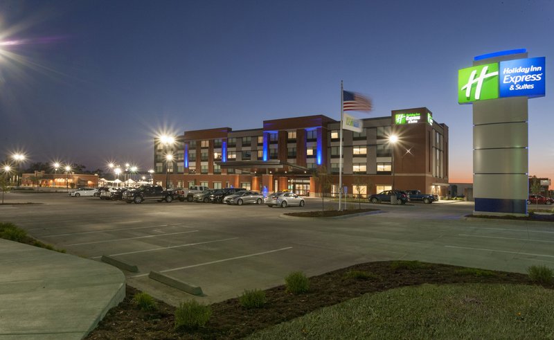 holiday inn express and suites dodge city by ihg