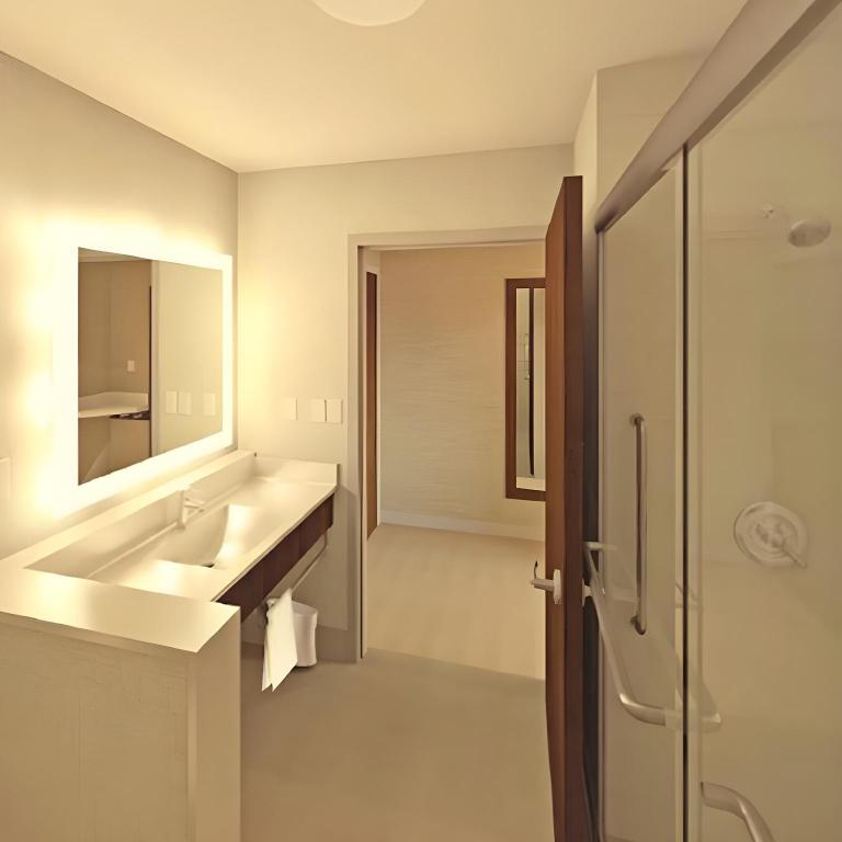 holiday inn express and suites detroit sterling heights by ihg
