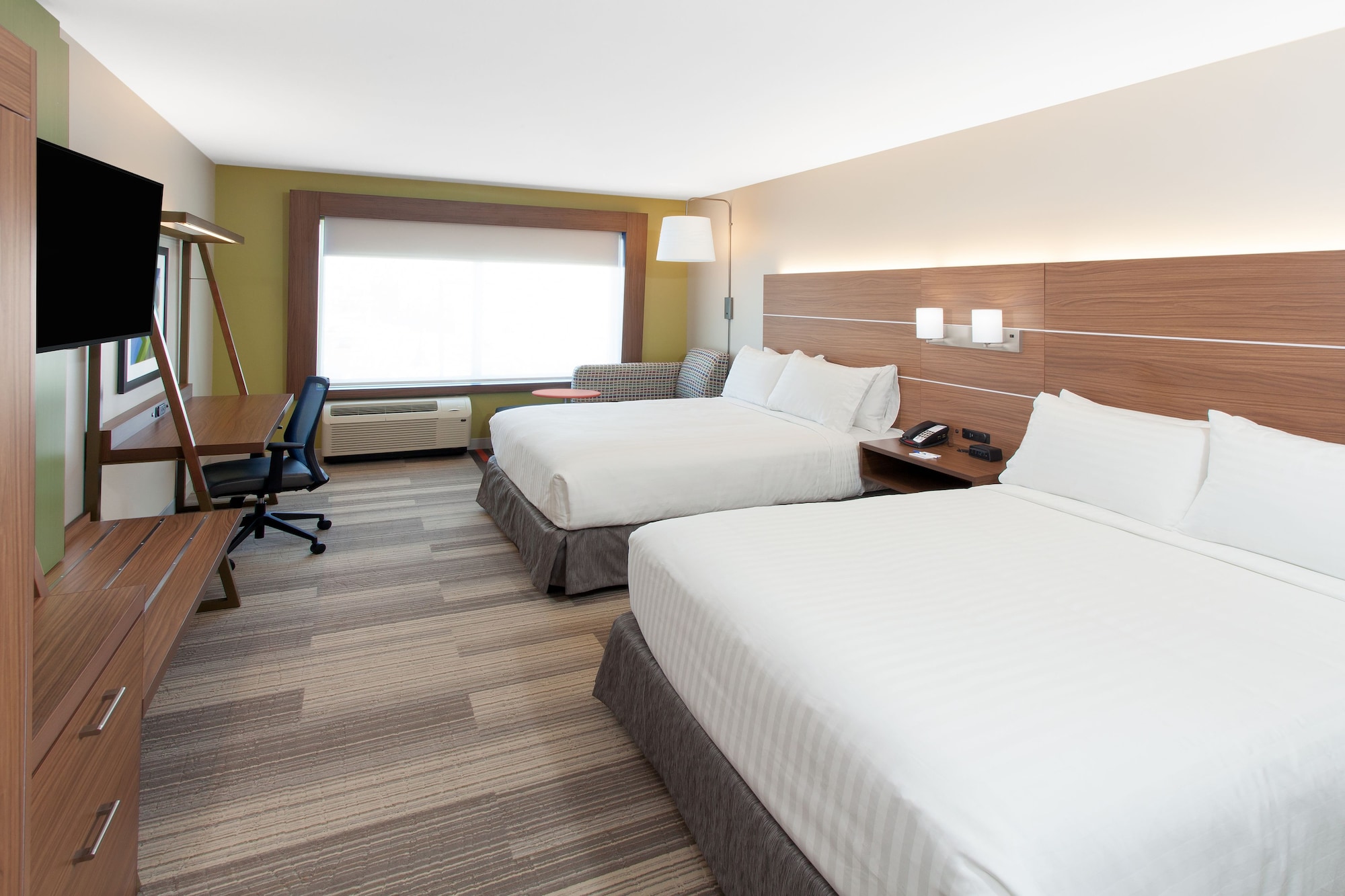 holiday inn express and suites detroit sterling heights by ihg