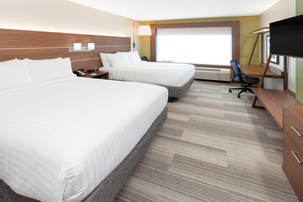 holiday inn express and suites detroit sterling heights by ihg