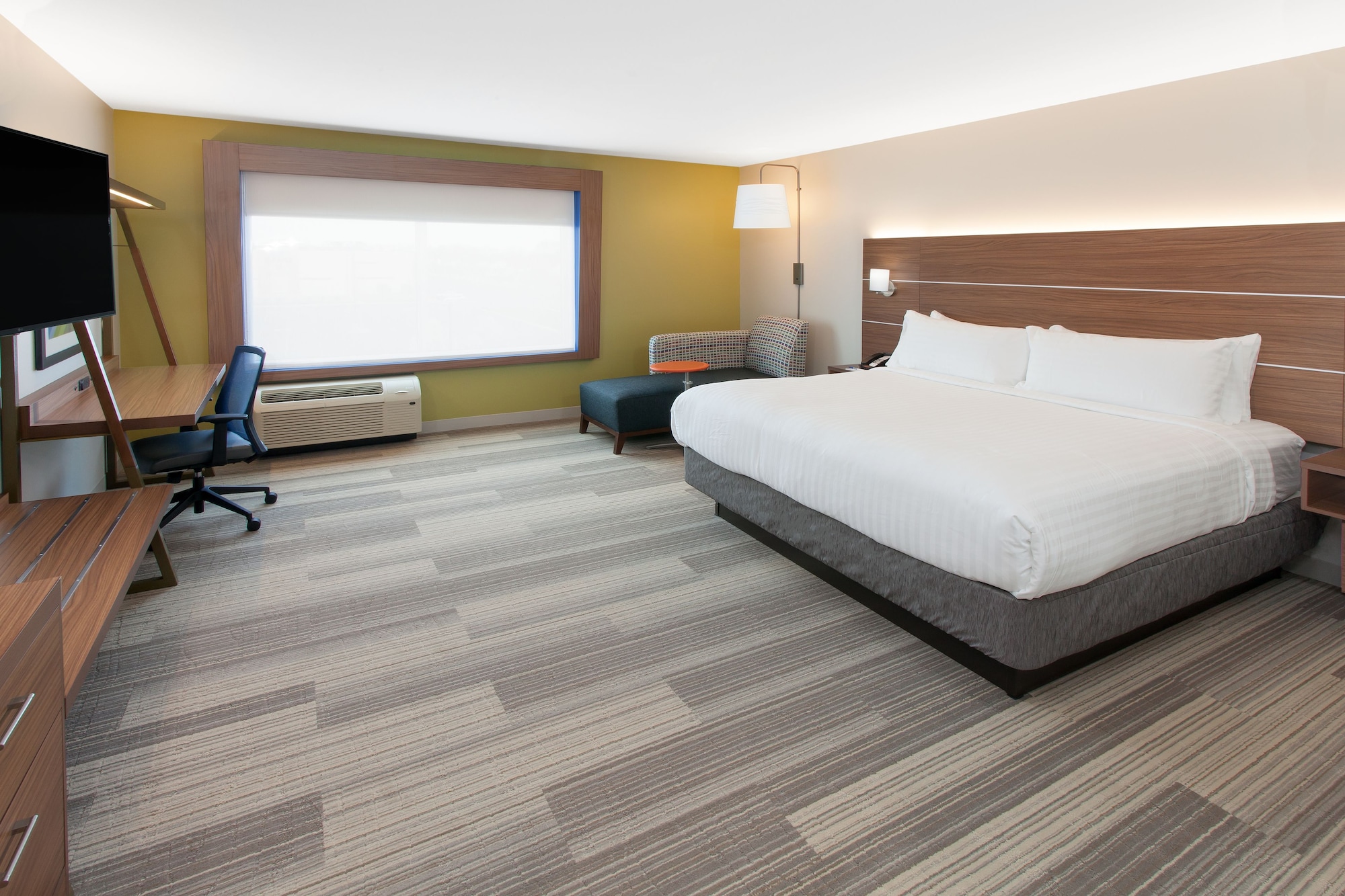 holiday inn express and suites detroit sterling heights by ihg