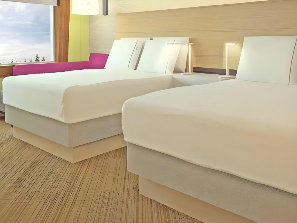 holiday inn express and suites detroit sterling heights by ihg