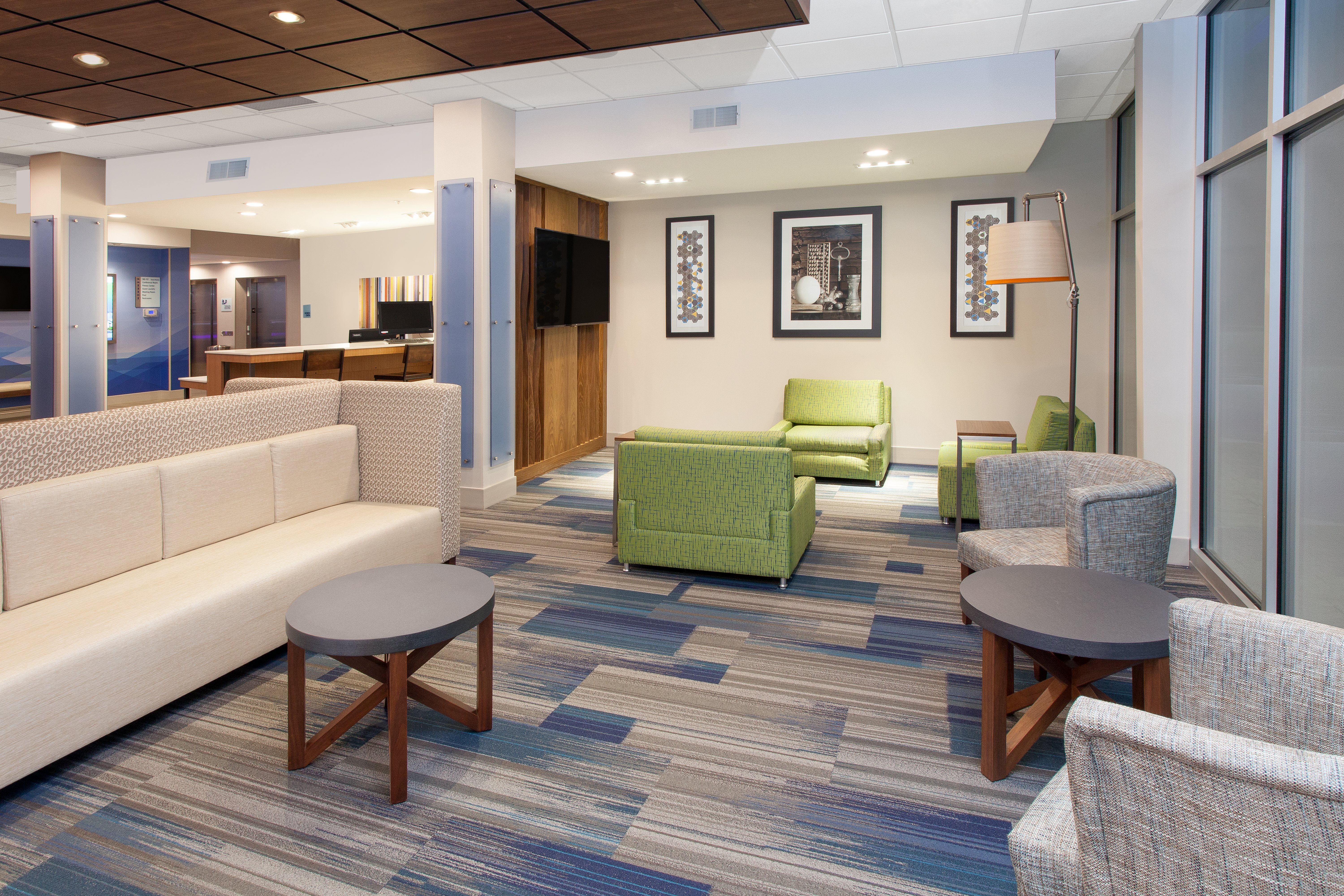holiday inn express and suites detroit sterling heights by ihg