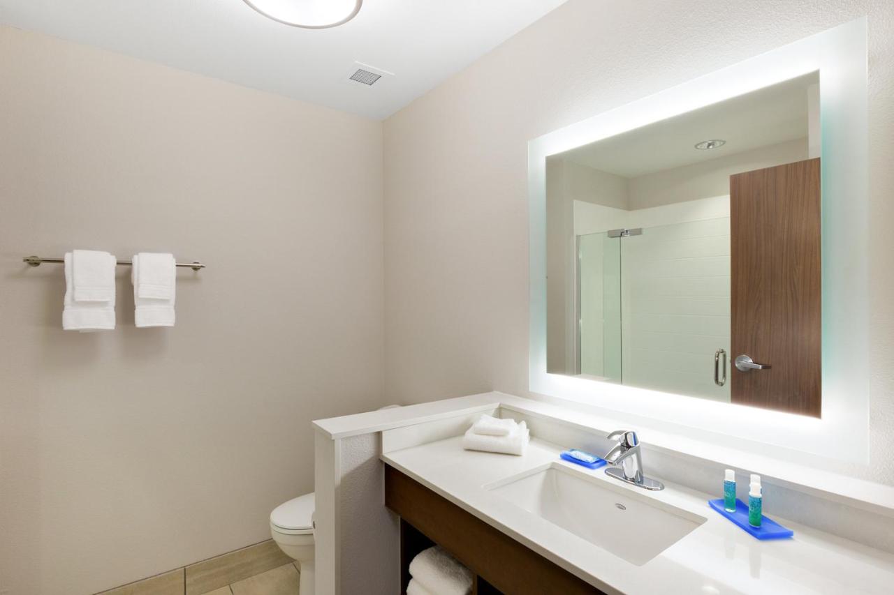 holiday inn express and suites prosser yakima vall