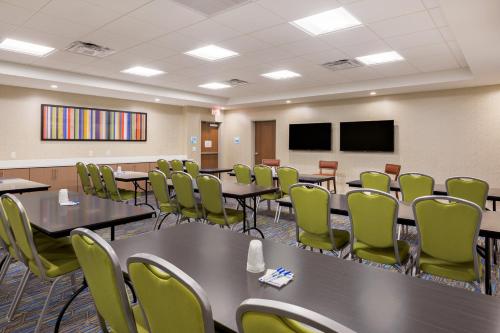 holiday inn express and suites prosser yakima vall