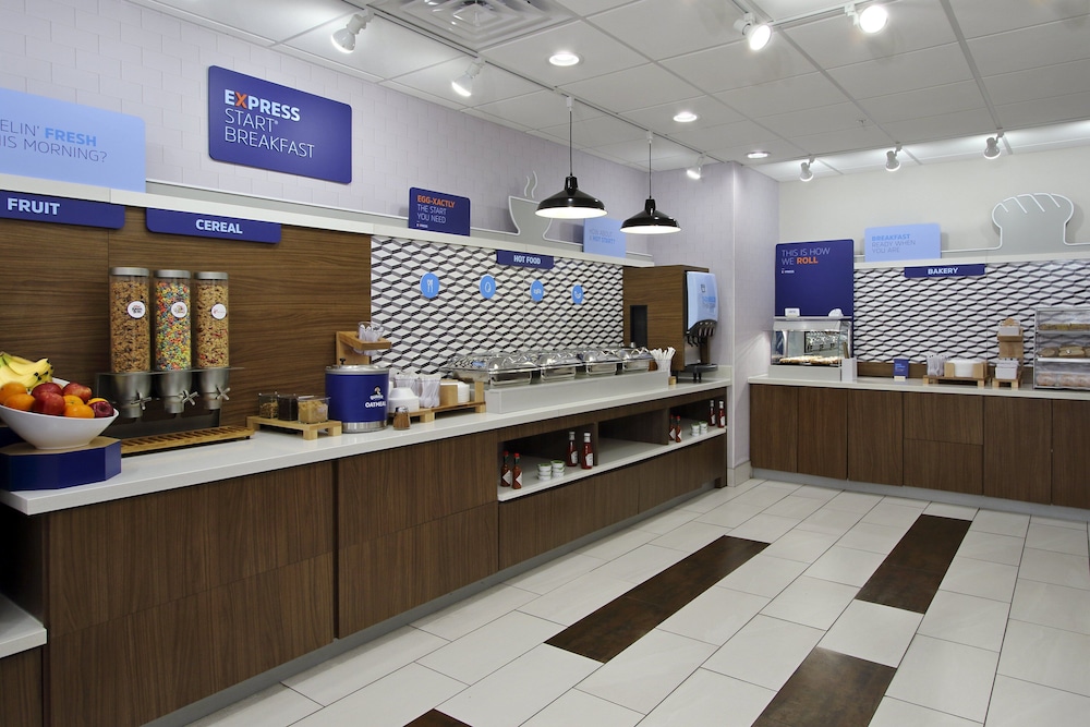 holiday inn express and suites columbus north by ihg