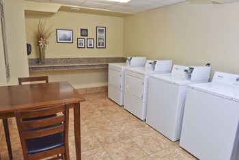 holiday inn express and suites columbus north by ihg