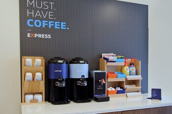 holiday inn express and suites columbus north by ihg