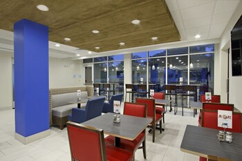 holiday inn express and suites columbus north by ihg