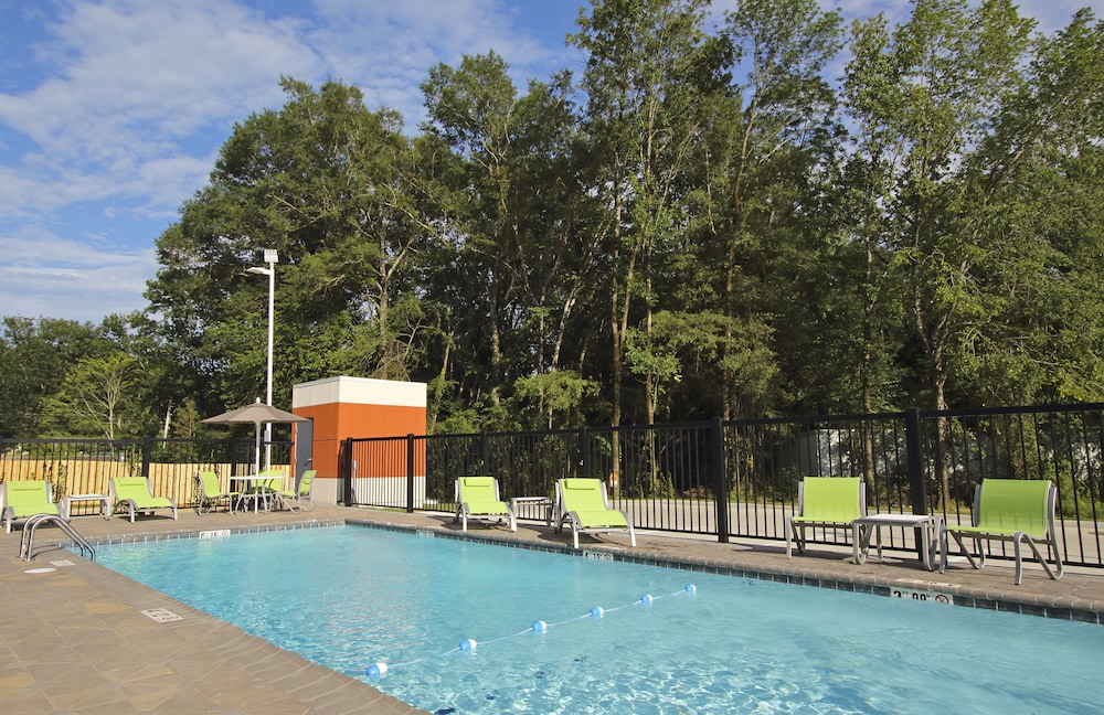 holiday inn express and suites columbus north by ihg