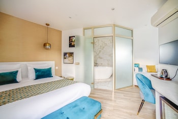Queens Boutique Hotel,Meudon>>Eiffel Tower,3 star
