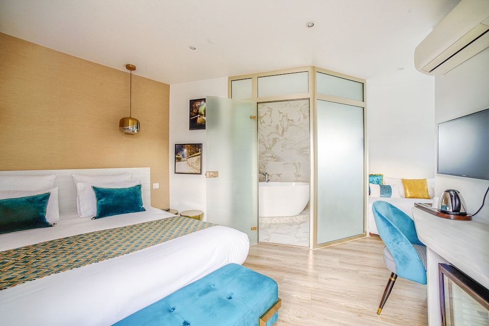 queens boutique hotel