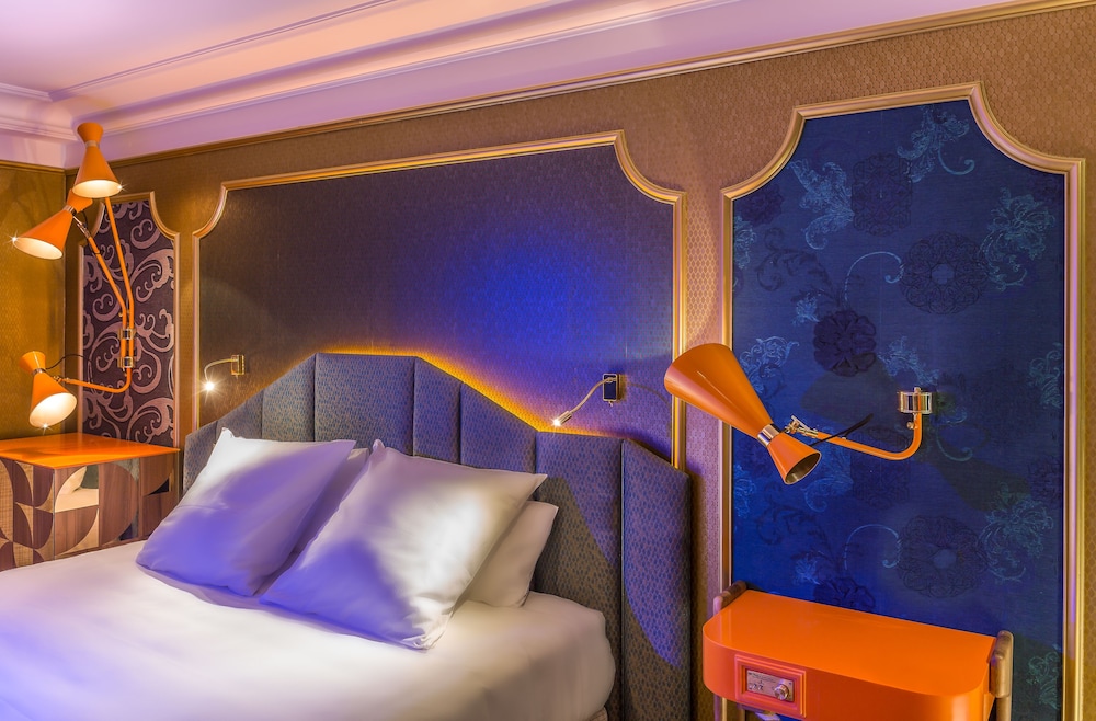 idol hotel