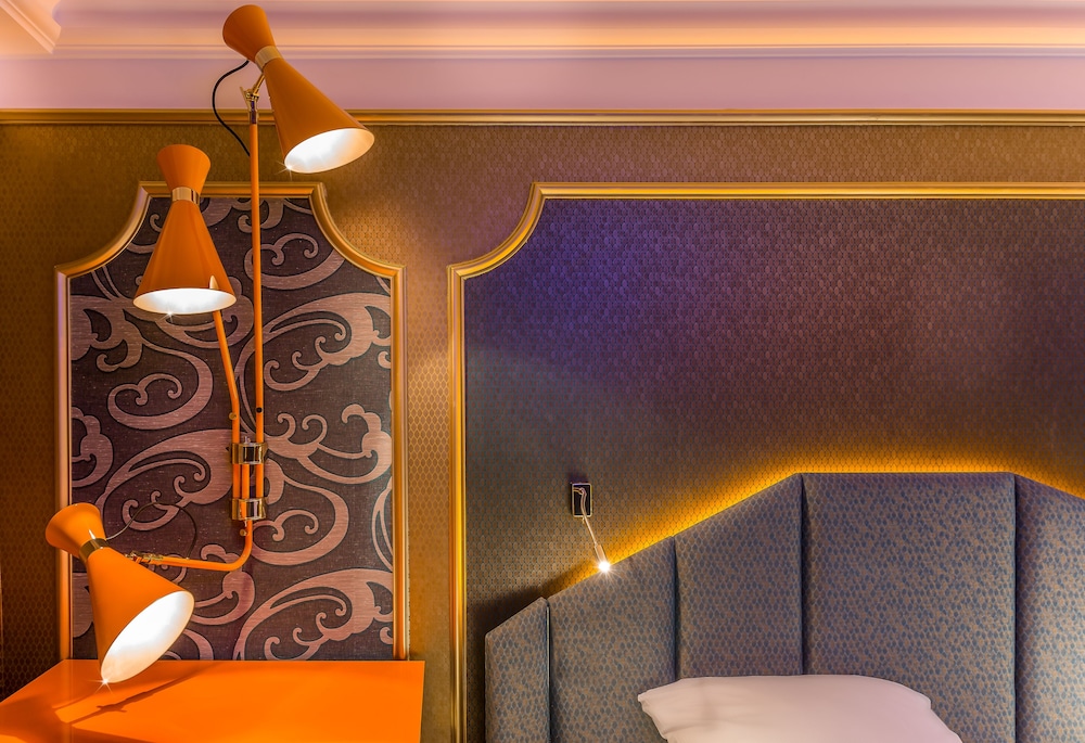 idol hotel