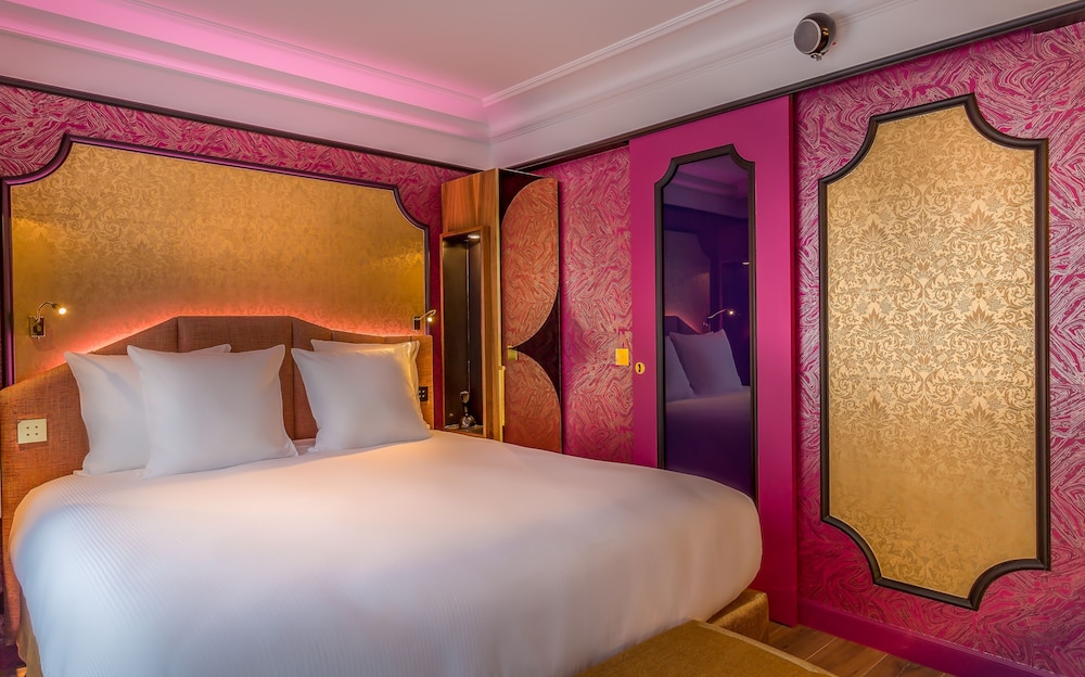 idol hotel