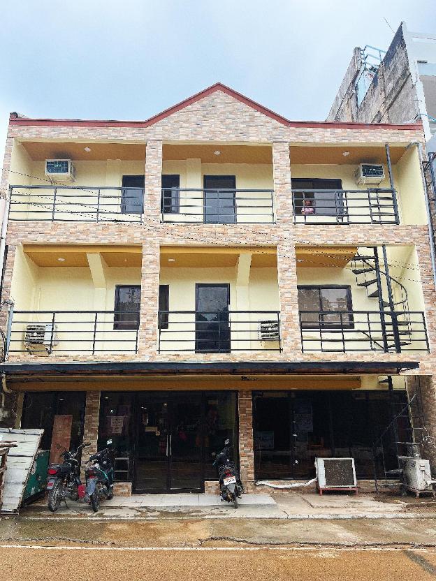 zuric pension house coron