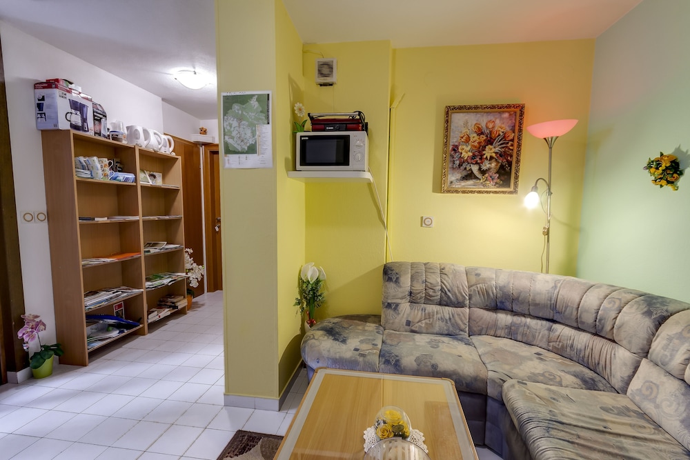 rooms and apartments jana