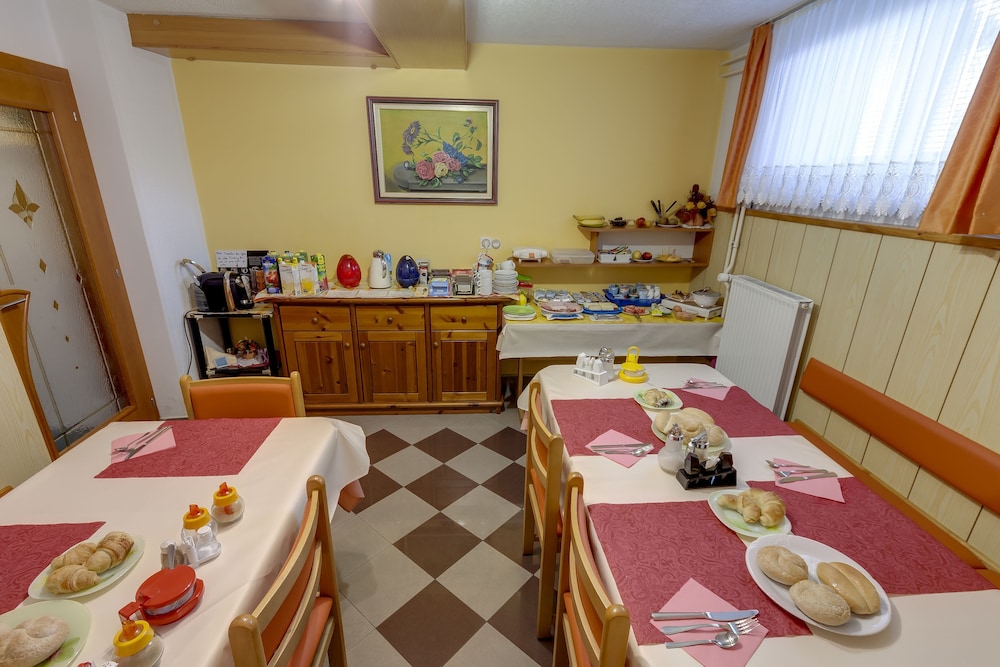 rooms and apartments jana