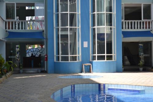 cowrie shell beach apartments