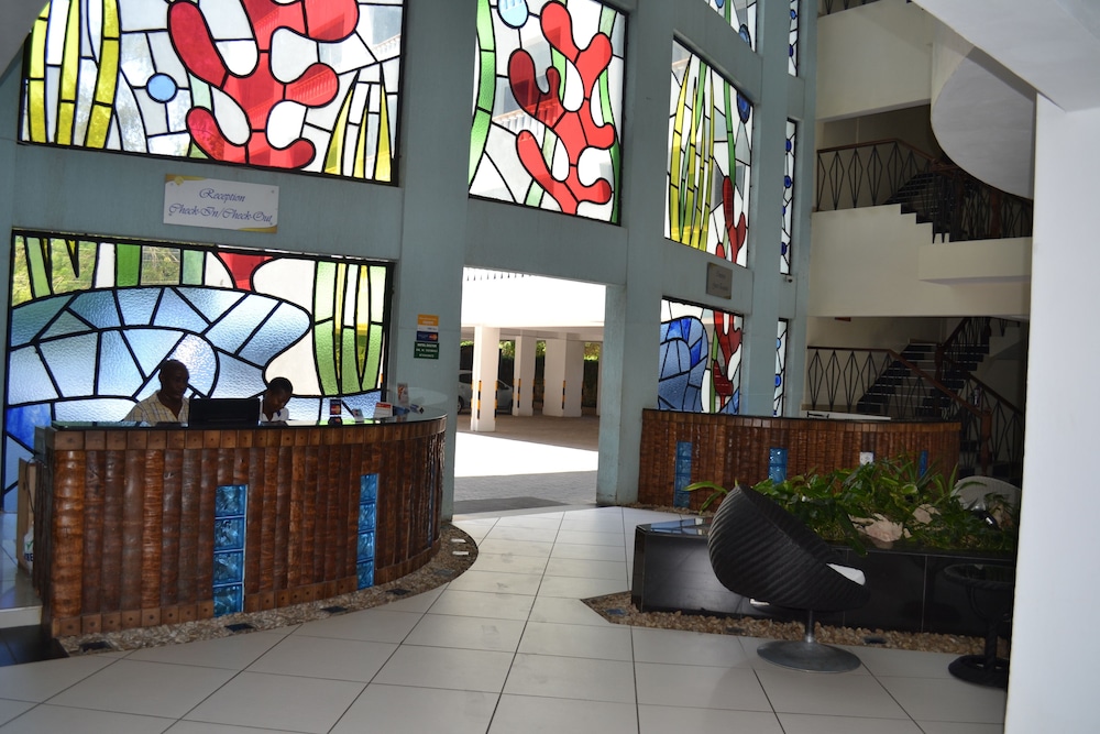 cowrie shell beach apartments