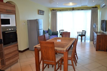 cowrie shell beach apartments