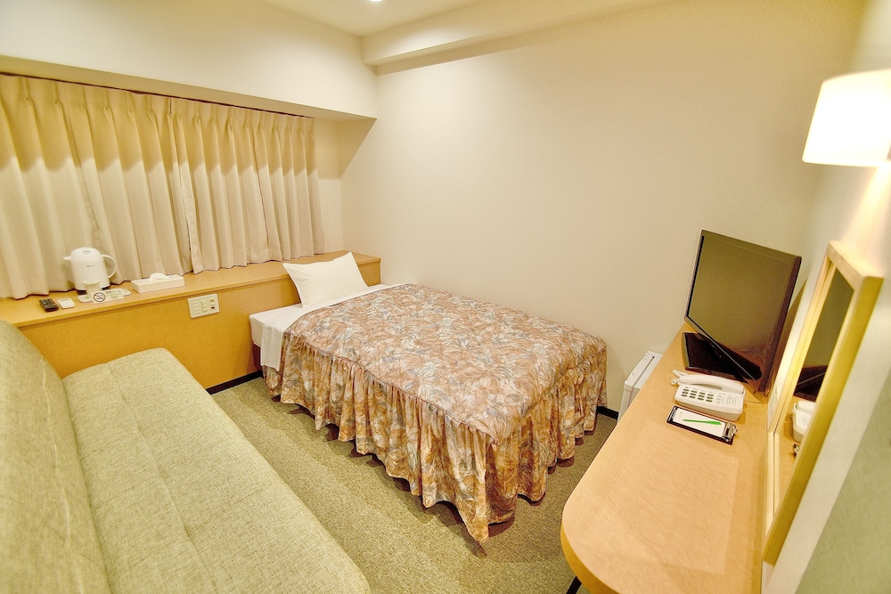 kyoto universal hotel karasuma