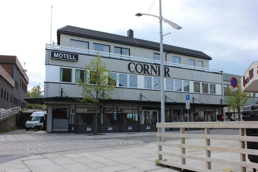 corner hotell