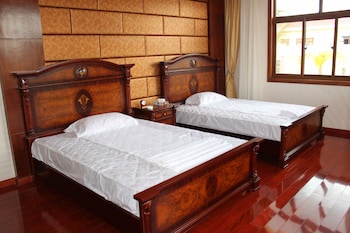 madagascar golden peacock hotel