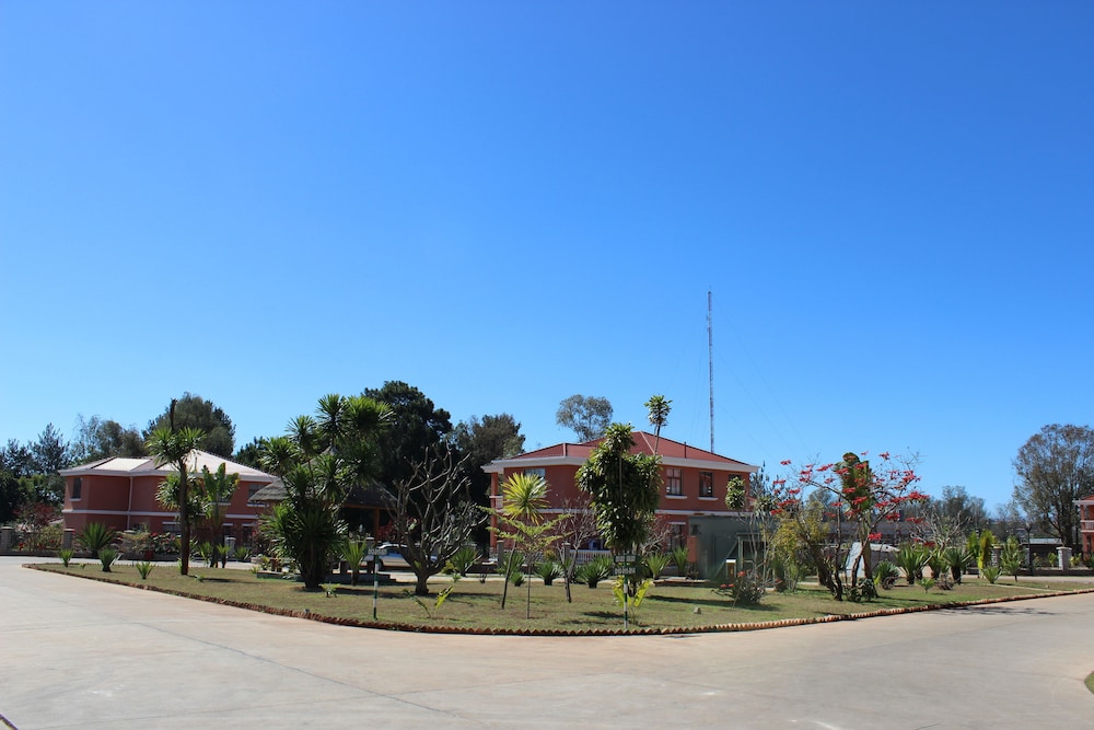 madagascar golden peacock hotel