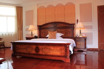 madagascar golden peacock hotel