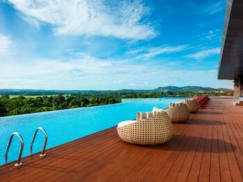 wyndham panbil batam