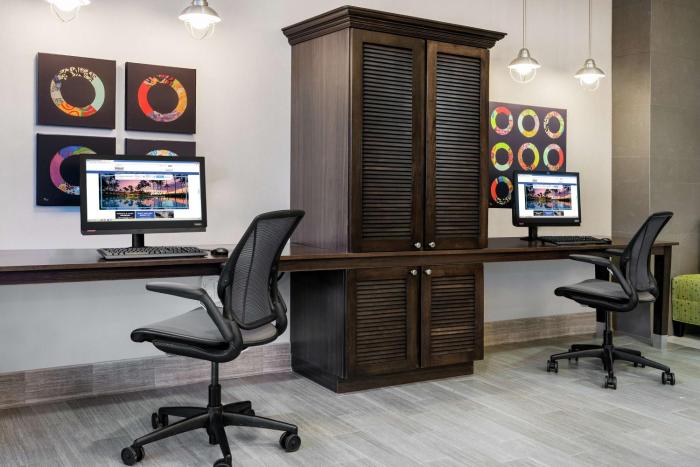 home2 suites by hilton austin airport