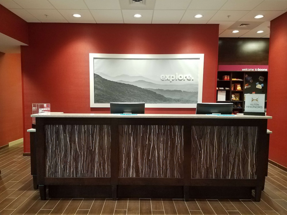 hampton inn and suites boone