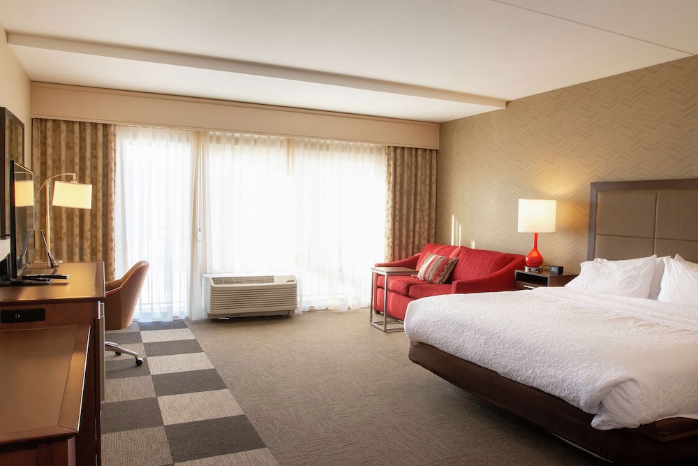 hampton inn and suites boone