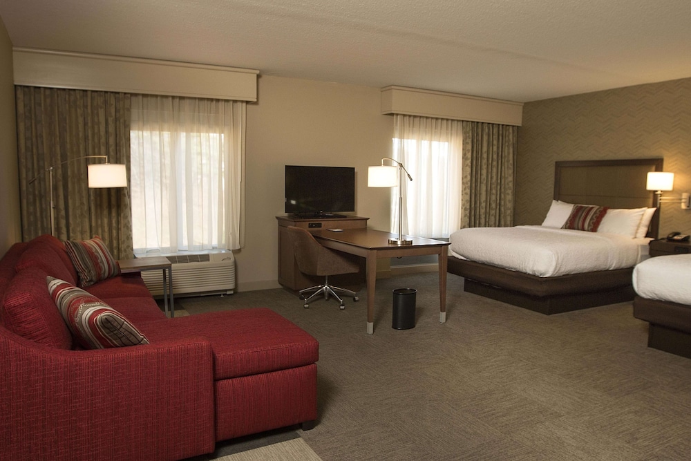 hampton inn and suites boone