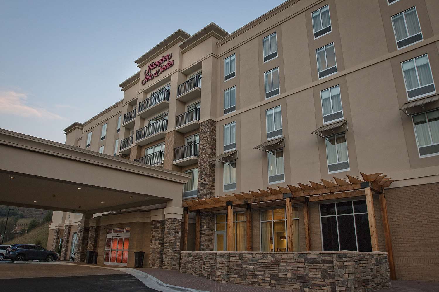 hampton inn and suites boone
