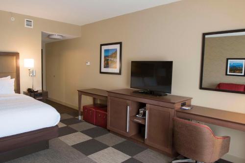 hampton inn and suites boone
