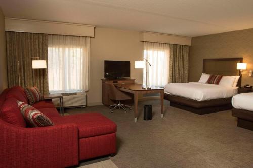 hampton inn and suites boone