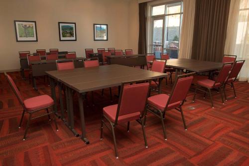 hampton inn and suites boone