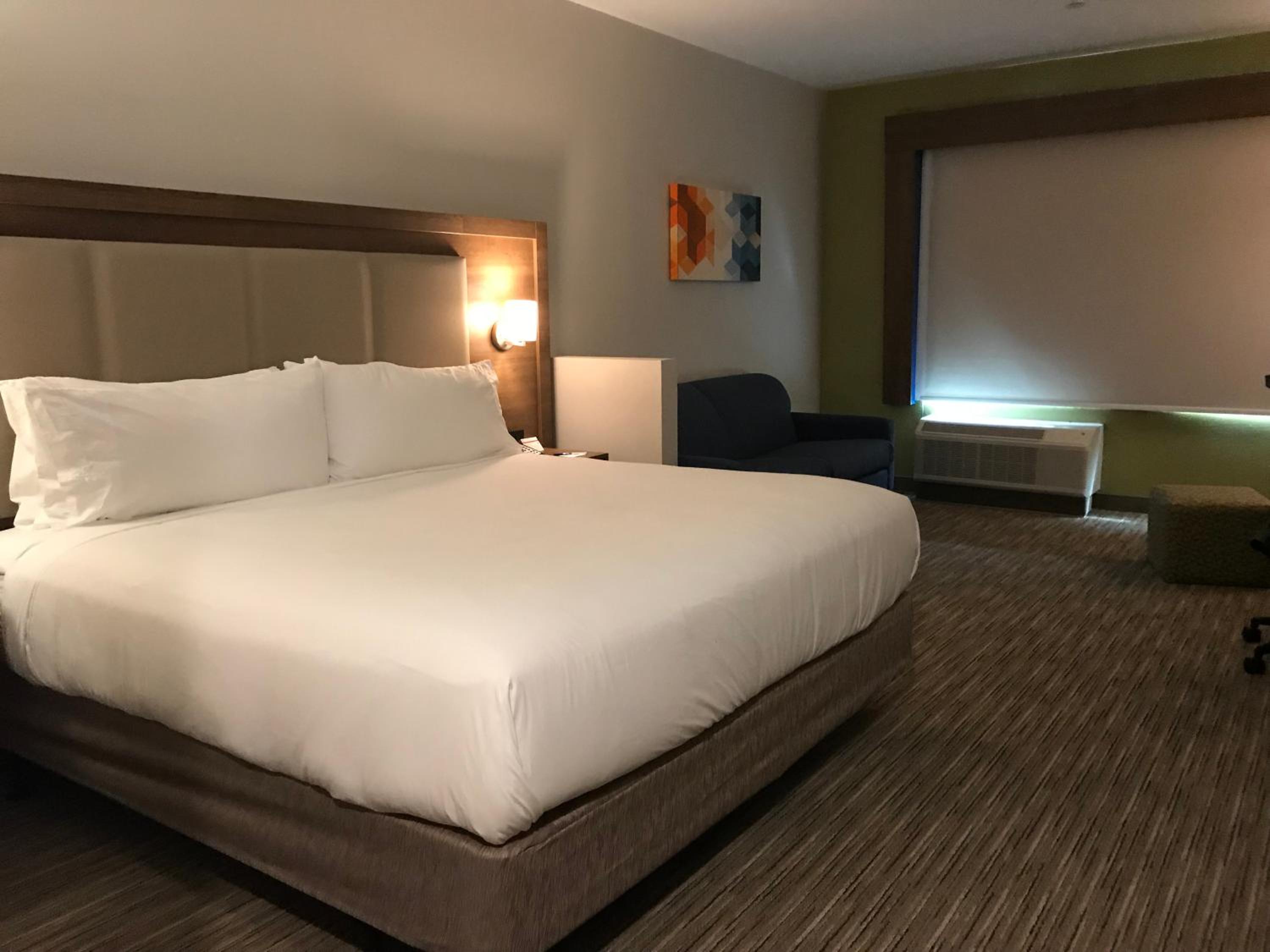 holiday inn express and suites houston sw galleria area