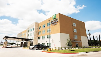 holiday inn express and suites houston sw galleria area