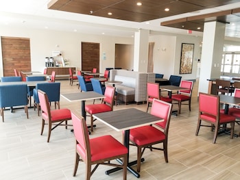 holiday inn express and suites charlotte ne university area