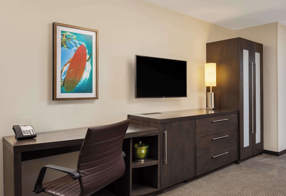 hyatt place santa cruz