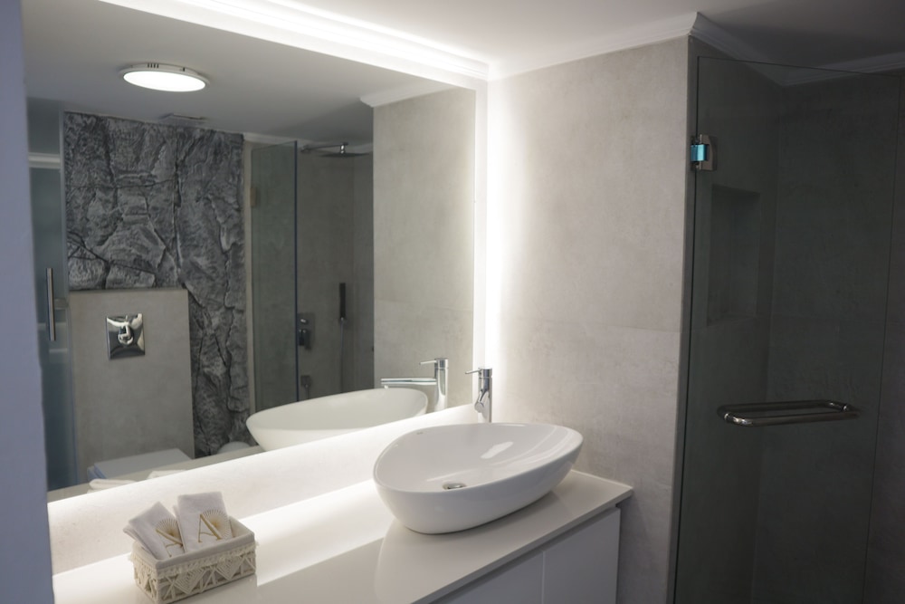 aqualand hotel and resort