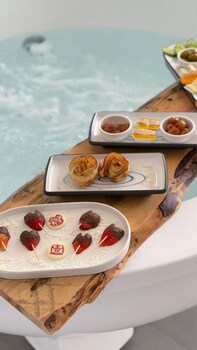 aqualand hotel and resort