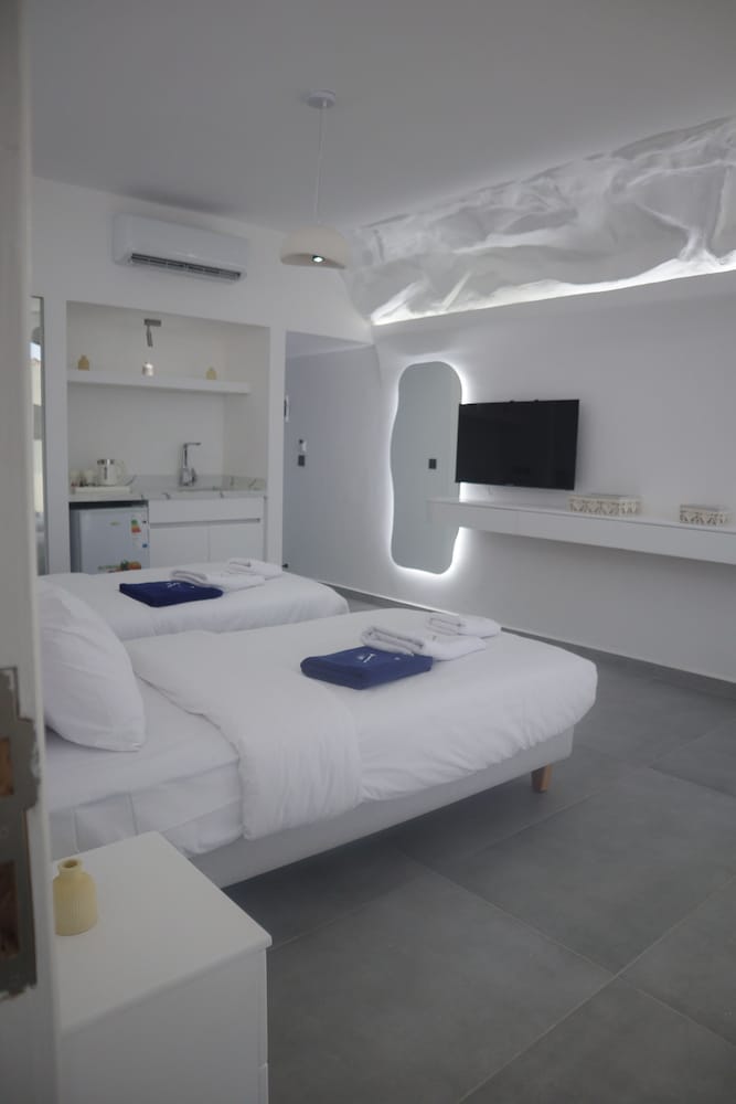 aqualand hotel and resort