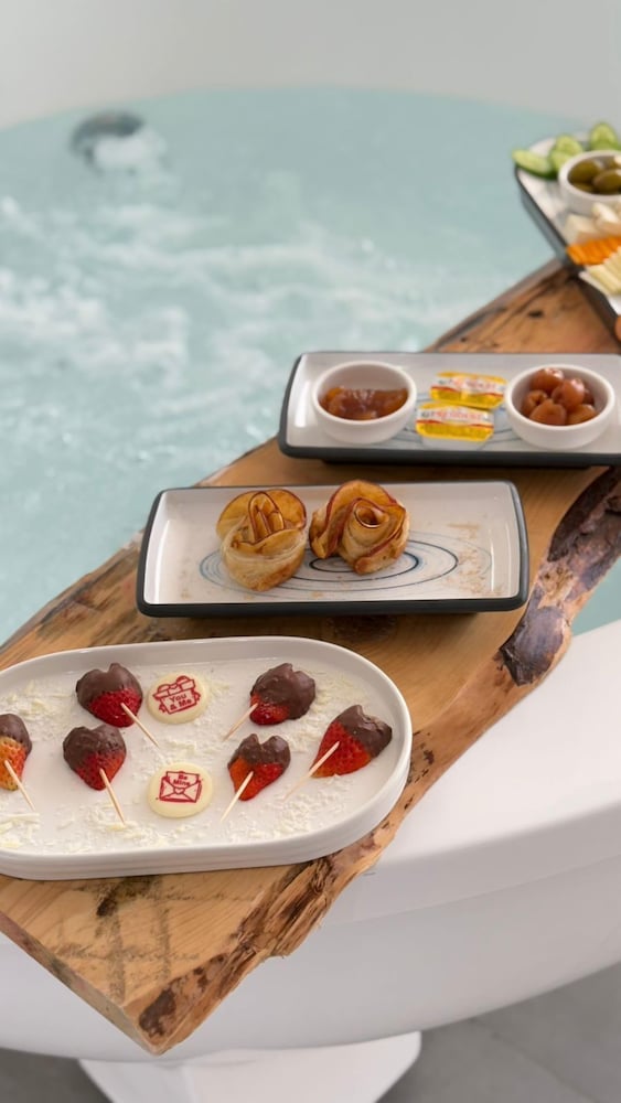 aqualand hotel and resort